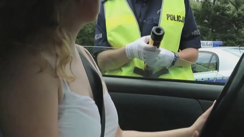 Żywiecka policja apeluje: nie mrugaj światłami