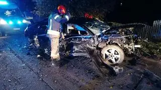 Samochód został poważnie uszkodzony