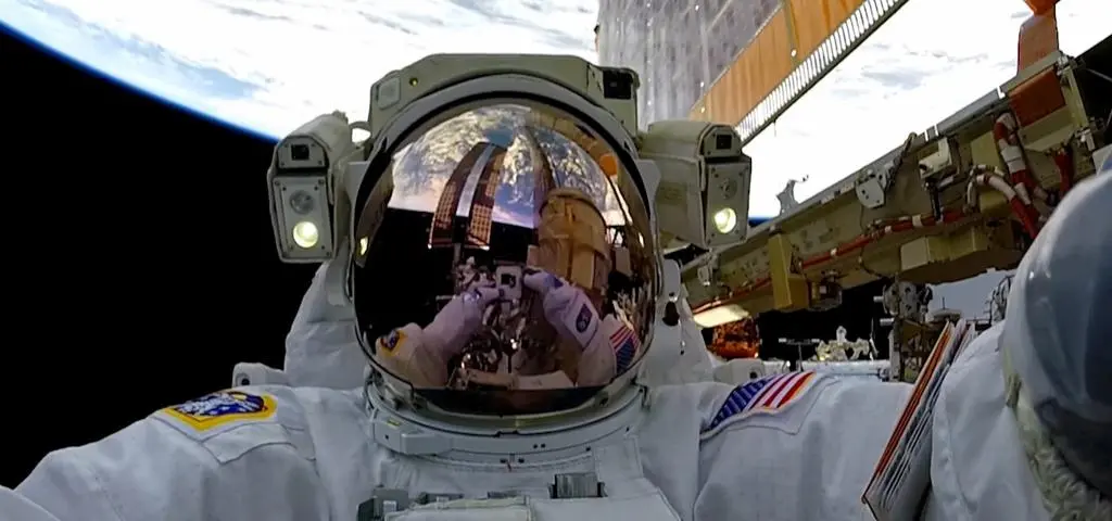 400 kilometrów nad Ziemią. Tam nie ma miejsca na błędy