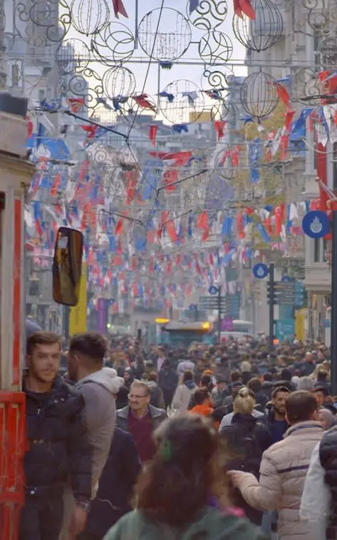 Jak będzie wyglądać podróżowanie w przyszłości? "Stajemy przed ogromnym dylematem"
