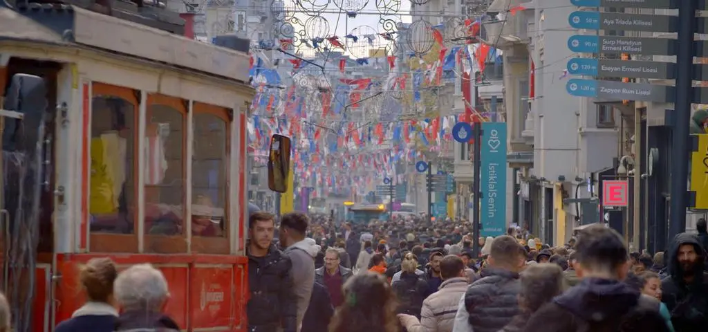 Jak będzie wyglądać podróżowanie w przyszłości? "Stajemy przed ogromny dylematem"