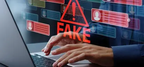 Boty, fake newsy i AI. Tak dziś wygląda wojna informacyjna