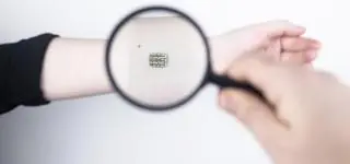 Polacy chcą być cyborgami. Dlaczego mężczyźni chcą się "zhakować"?