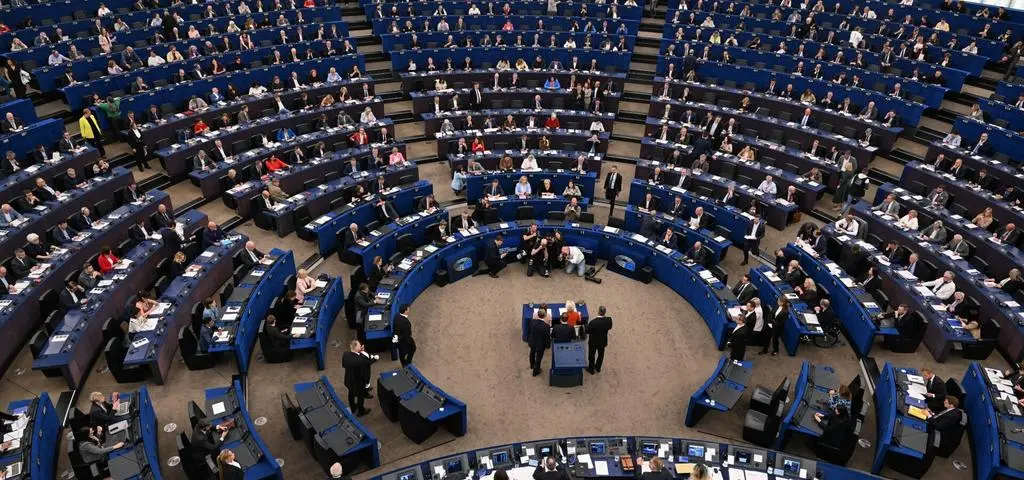 Europosłowie byli przeciw, ale Unia i tak to zrobiła. "Użyto triku"