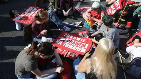 "Słyszą: to nie jest praca dla kobiet, dla was teraz jest czas na rodzenie dzieci"