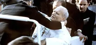 Zamach na Jana Pawła II. Ile jest prawdy w najnowszym filmie Pasikowskiego?