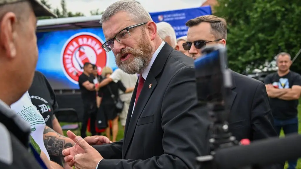Braun nie wierzy w Holocaust. Ekspert: powinien obejrzeć ten film
