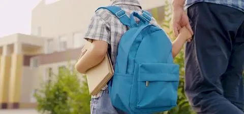 Przedszkolak idzie do szkoły. Jak zamienić lęk w ciekawość?