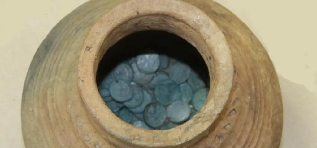 Znaleźli oba końce tęczy. Co skrywały dwa średniowieczne skarby spod Kalisza?