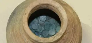 Znaleźli oba końce tęczy. Co skrywały dwa średniowieczne skarby spod Kalisza?