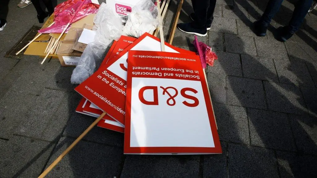 Czerwony sztandar wyprowadzić? Czyli kondycja lewicy w Brukseli