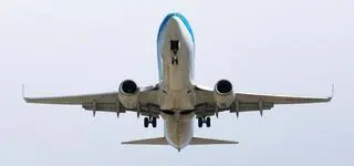 Królowie przestworzy z Wiejskiej. "Wylatali" osiem milionów z kieszeni podatników