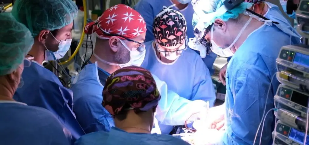 "Wiedziałem, że jeżeli nie wszczepimy jej nowego serca, umrze"