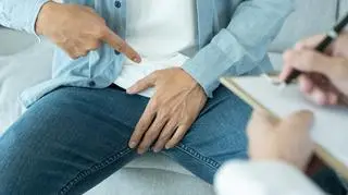 Nie czują żadnych objawów. Trafiają do lekarza, bo "żona im kazała"