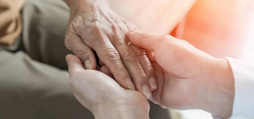 "Nie boimy się słowa: umrzeć". Jak odczarować hospicja?