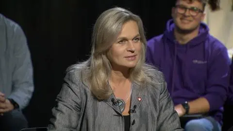 Edukacja seksualna wciąż nieobowiązkowa. Nowacka: muszę chronić nauczycieli przed awanturami