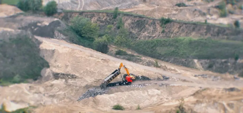 "Jest puste wyrobisko. Co powiecie na współpracę?"