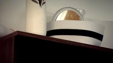 Został czepek i pustka
