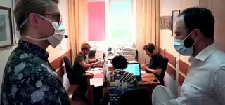 Pod ostrzałem. Sanepid od środka