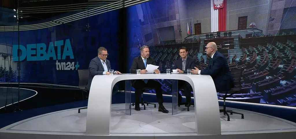 "System pazerności". Większość posłów wydaje niemal wszystko