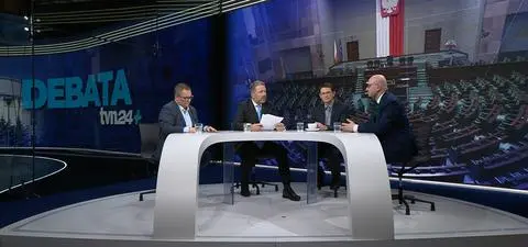 "System pazerności". Większość posłów wydaje niemal wszystko