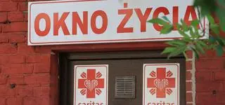 Chłopiec w oknie życia. Przy dziecku była kartka