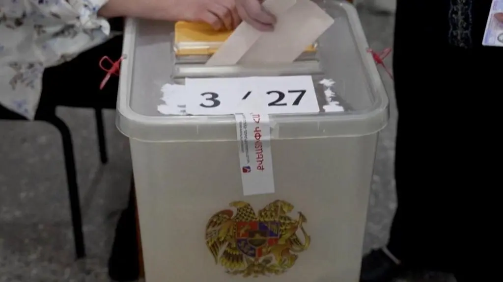 Historyczne wybory w Armenii w cieniu Kremla. Co przyniosą? 