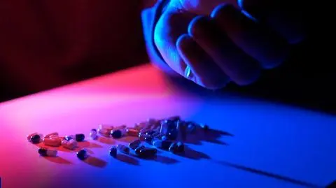 "Zamykają nas w pasy i mają problem z głowy"