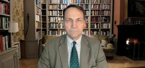 Sikorski o ataku na Iran: Polska miała pewną wiedzę uprzedzającą