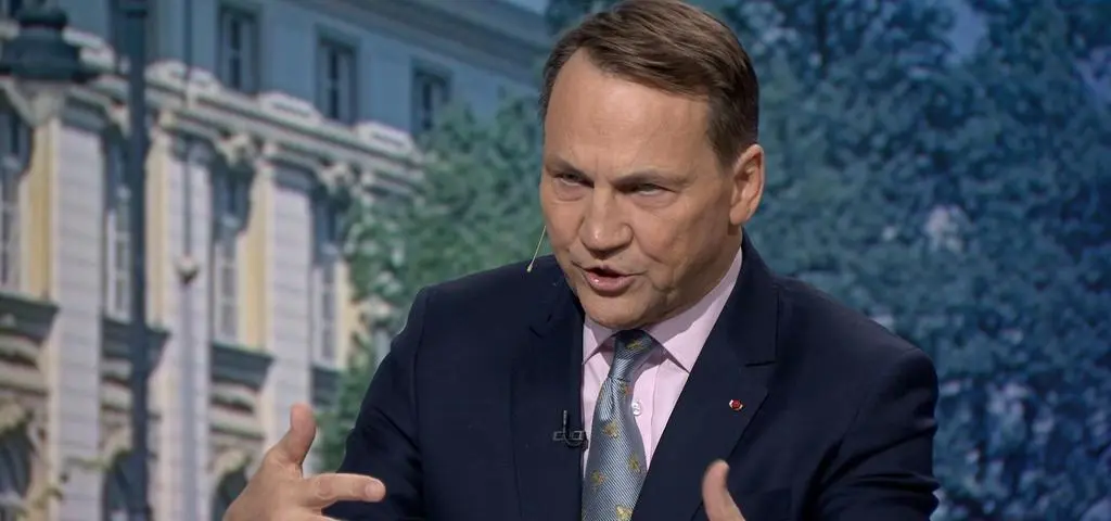 Sikorski: jako konserwatysta uważam, że polska prawica zwariowała 