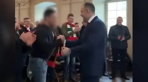 Oglądaj dłuższe wydanie "Faktów"