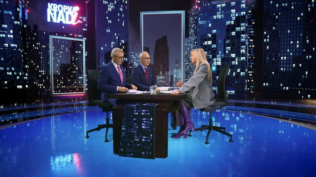 "Oklaskiwanie Bąkiewicza przez Kaczyńskiego i PiS napawa ogromnym niesmakiem"