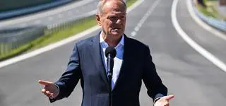 Tusk odpowiada na apel prezesa NRL. Mówi "presji na rzecz ochrony status quo" lub Prezes NRL apeluje do Tuska. Jest odpowiedź