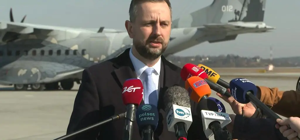 Ewakuacja Polaków z Bliskiego Wschodu. Szef MON o szczegółach operacji