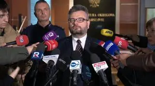 Morderstwo na UW. Zatrzymany 22-latek miał przy sobie "toporek, noże i bagnet"