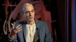 Harari: szaleństwo jednego człowieka wychodzi z jego umysłu i zaraża miliony