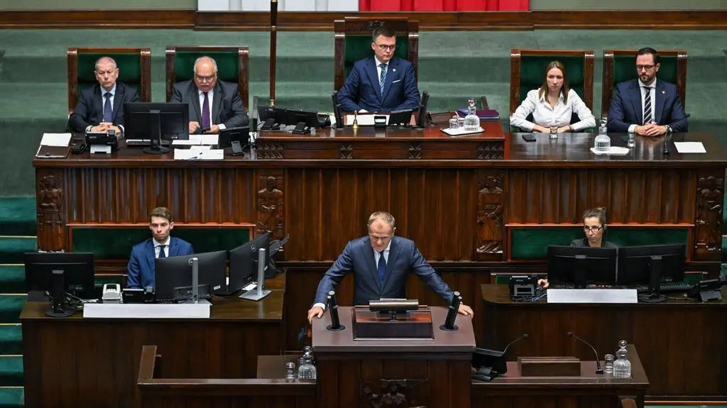 Premier w Sejmie o 19 naruszeniach. "Artykuł 4. to dopiero początek"