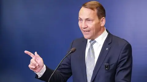 Sikorski: granica musi być pod kontrolą, ale nie bojówek pana Bąkiewicza