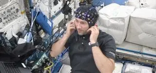 Jak steruje się komputerem wyłącznie myślami? Polski astronauta to wie