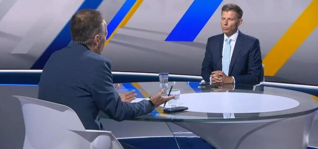 Petru: wszyscy liderzy koalicji powinni być w rządzie