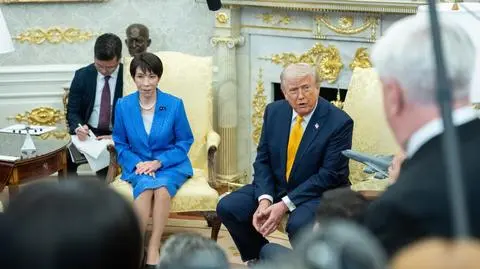 "Premier Japonii zesztywniała". Jakie tabu naruszył Donald Trump?