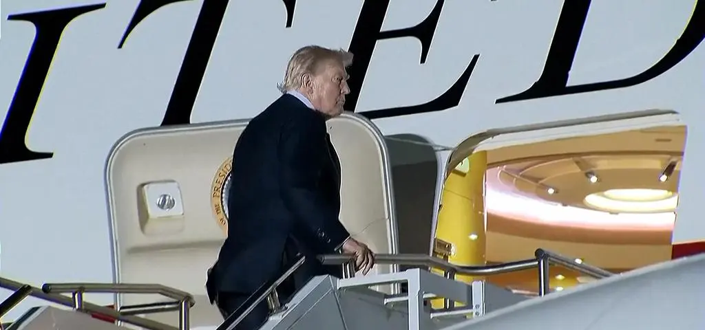Ciężarówka cateringowa i tajna ewakuacja Trumpa. Co wydarzyło się w Ankarze?