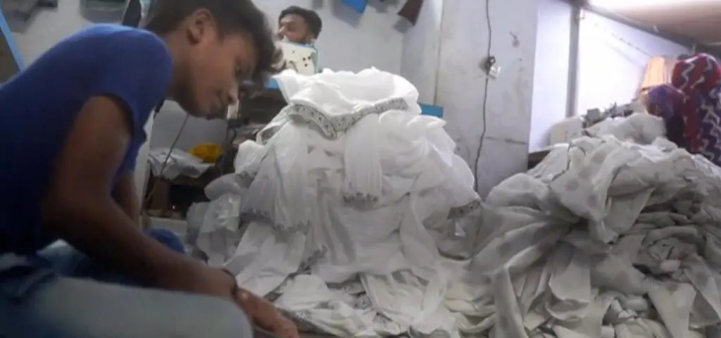 Moda, która kosztuje dzieciństwo. "To jedyna dostępna forma przetrwania"