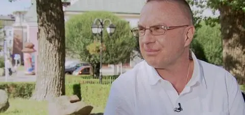 Bez ważnego dowodu i prawa jazdy. Po 22 latach zaczyna życie od nowa