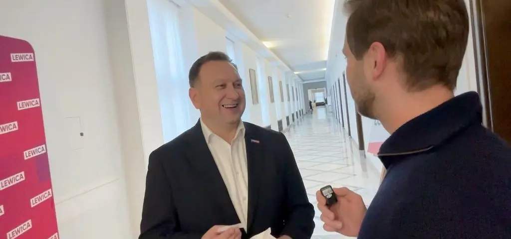 Goat w Sejmie, szponcenie i "komusza dziurka". Co na to posłowie?