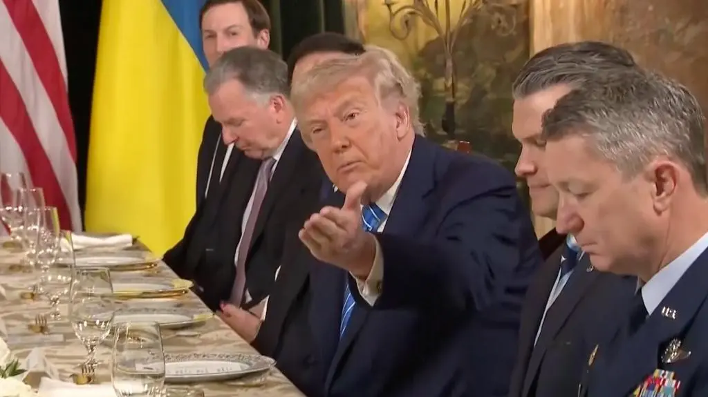 "Chcecie coś zjeść?"