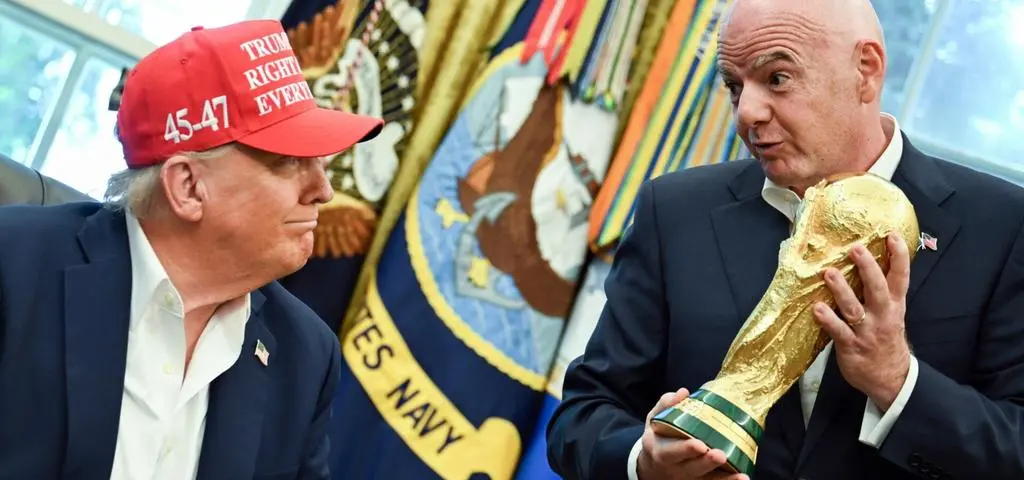 "Bliskość z Trumpem to priorytet". Co łączy szefa FIFA z prezydentem USA?
