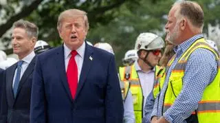 Przemawia, ale nie wiemy, co mówi. Nowy rozdział wojny Trumpa z mediami