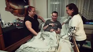 "Lekarze mówili, że Michał nie przeżyje". Czad odebrał mu zdrowie, dziś ostrzegają innych