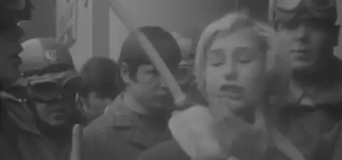 W grudniu wojsko strzelało do ludzi. Brat szedł na brata